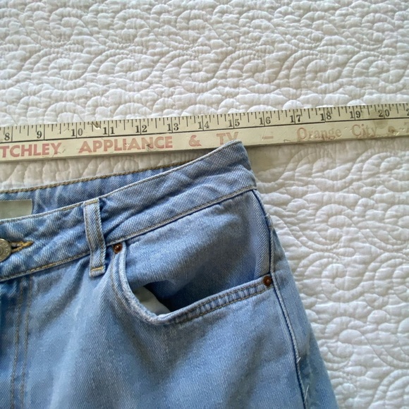 Topshop Moto Mom Jeans Light Wash High Waisted 100% Cotton Rigid Jeans Size 32 - Picture 9 of 11